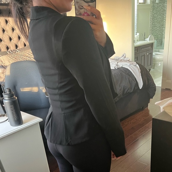 Black Blazer size 6US - Picture 4 of 5